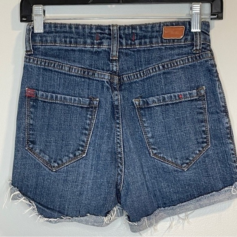 URBAN OUTFITTERS BDG High Rise Mom Denim Shorts Size 25 - Picture 2 of 5